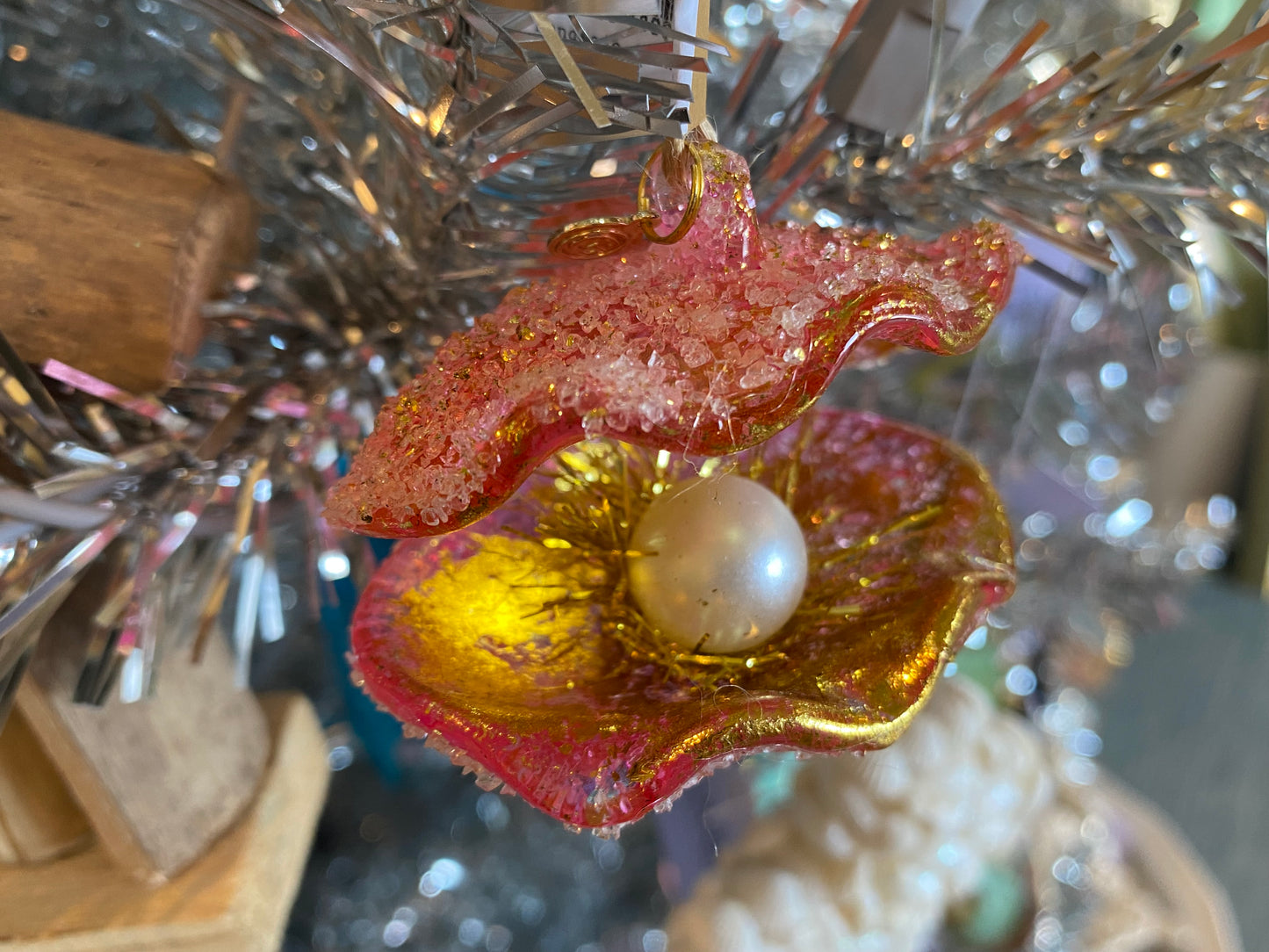 Clam ornament